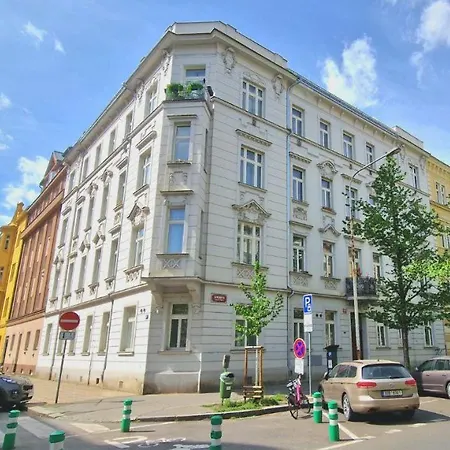 Apartamento Cozy Karlín Loft Center